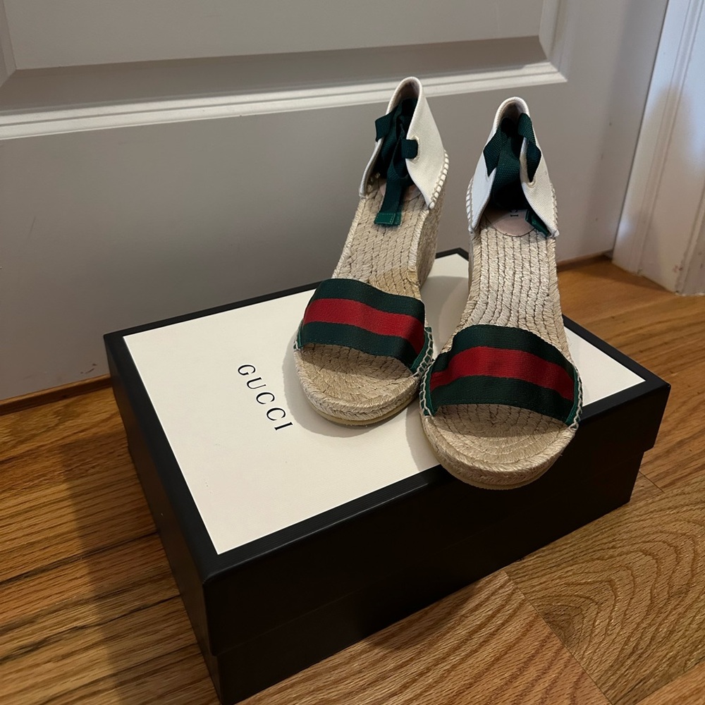 GUCCI LILIBETH ANKLE WRAP WEDGE ESPADRILLES